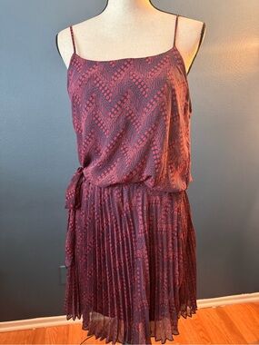Sleeveless Red Printed Pleated Women's Dress